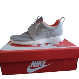 NWT Nike Men's Gray and Orange Sneakers